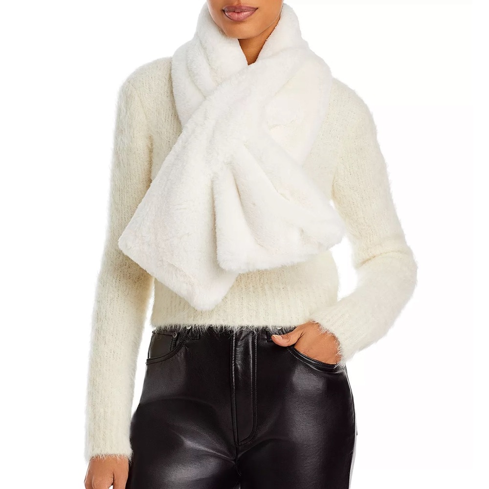 APPARIS Bambi Scarf Pull-through Scarf in Ivory